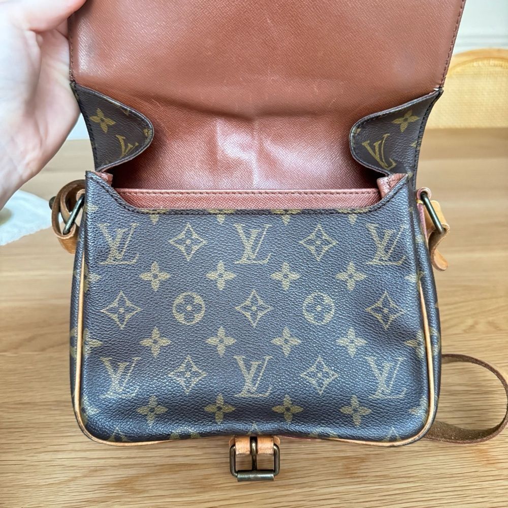 ✅AUTH✅LOUIS VUITTON CARTOUCHIERE MM - Picture 9 of 14